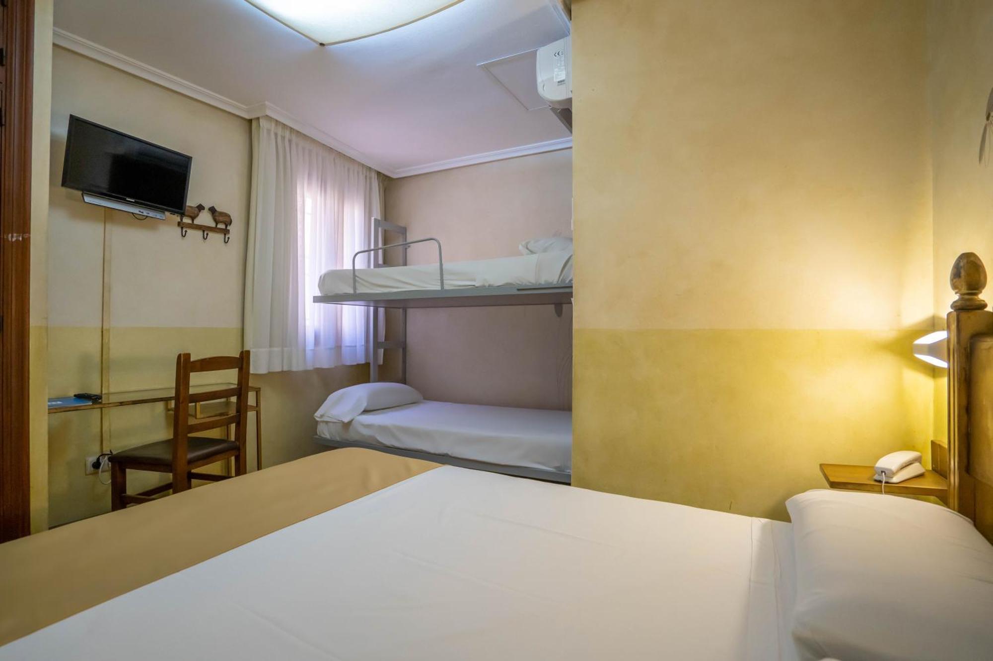 Yit Puerta Bisagra Hotel Toledo Exterior photo
